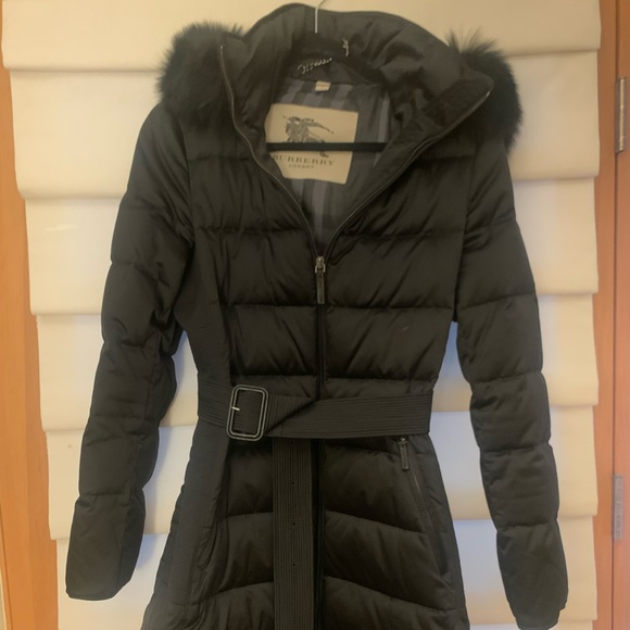 Burberry Black Belted Quilted Puffer Coat with Fur-Trim Hood - Picture 2 of 6